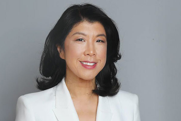Journalist Cecilia Kang ’94