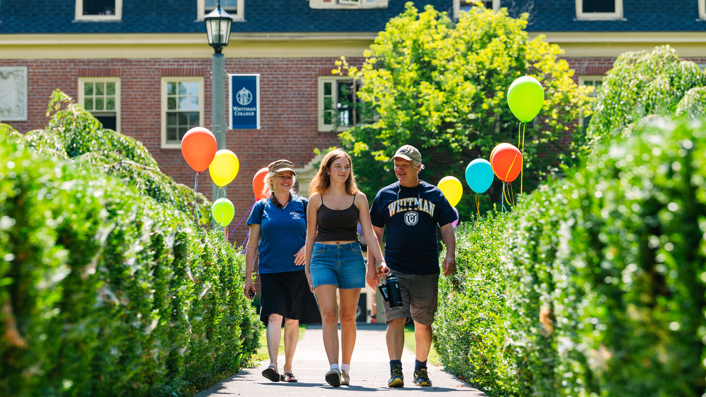 Family on move-in day at Whitman College