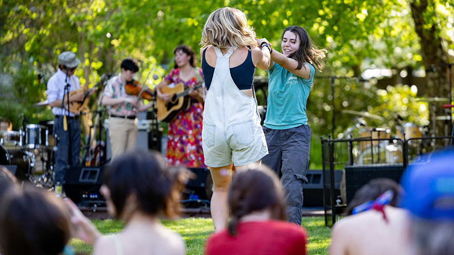 Whitman College students dancing at Wallapalooza.