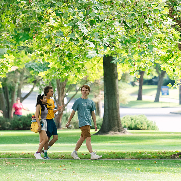 students walking on whitman college campus