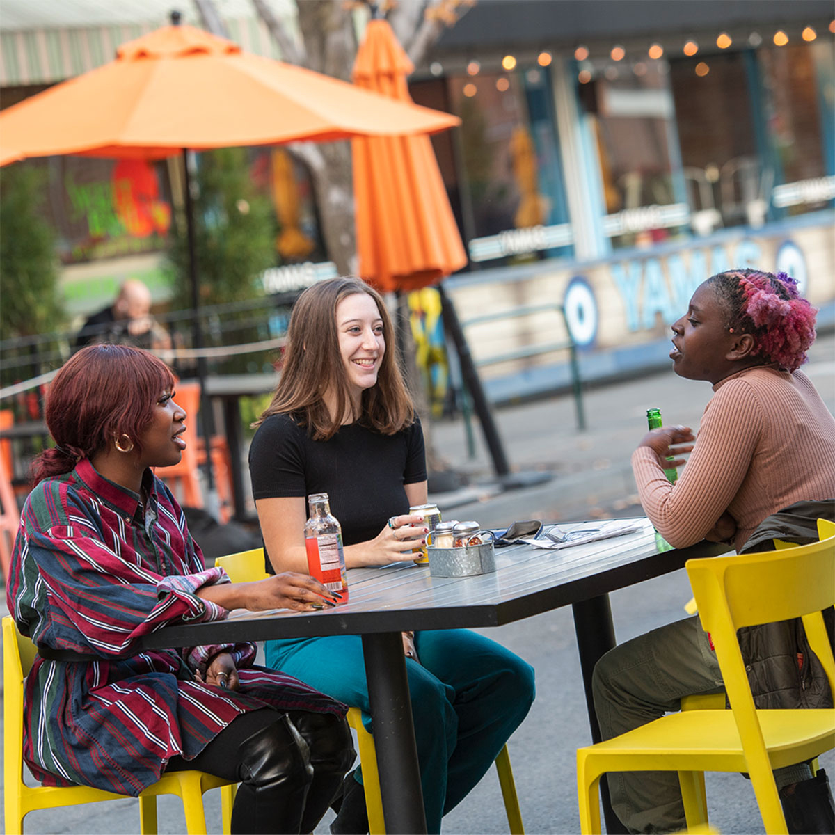 whitman college students eating downtown