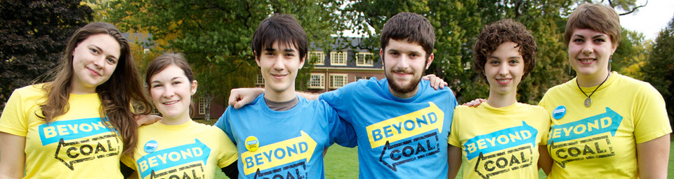 Banner of volunteering students