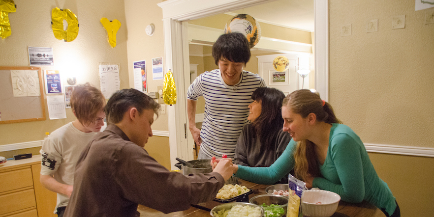 Residents cooking at Tek