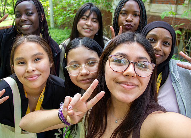 Group of VSP students taking a selfie.