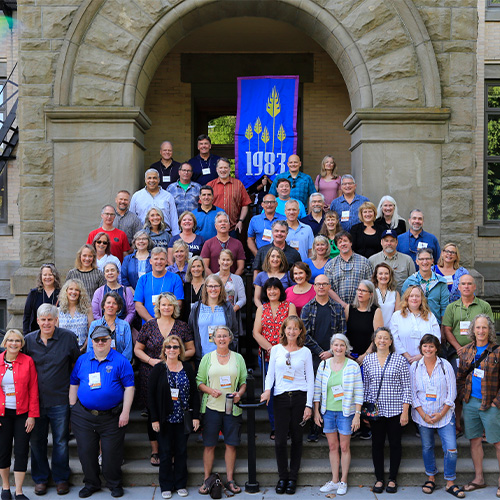 Alumni group photo 2019.