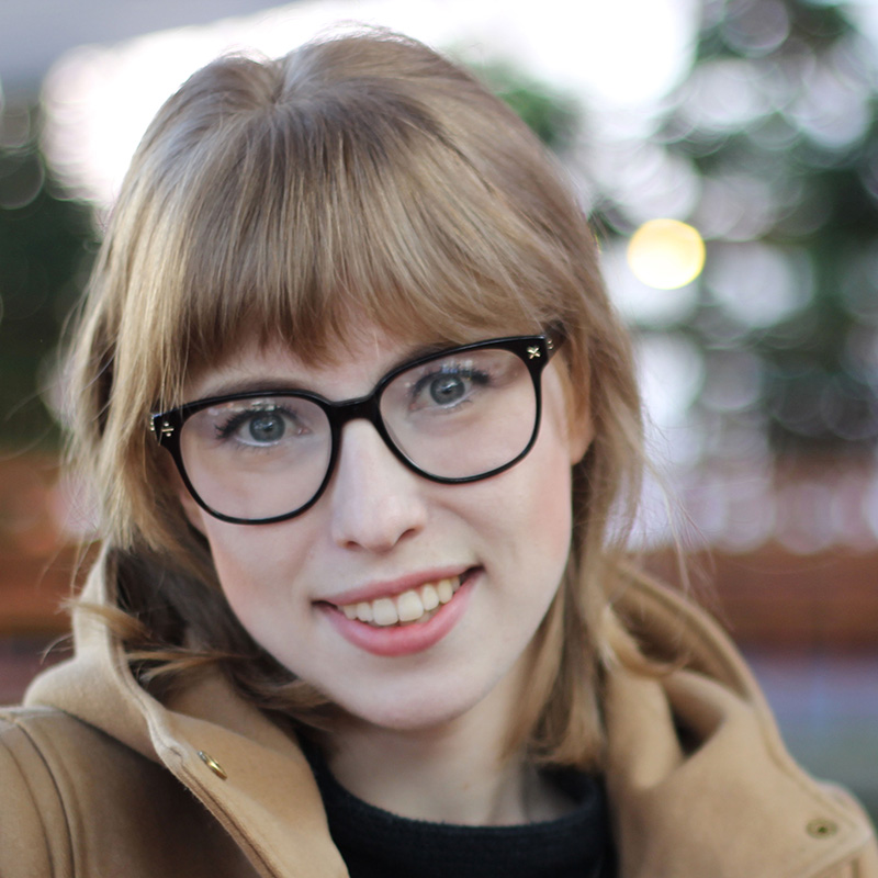 A portrait of Aleksandra Ross '14