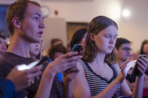 Students live tweeting debate