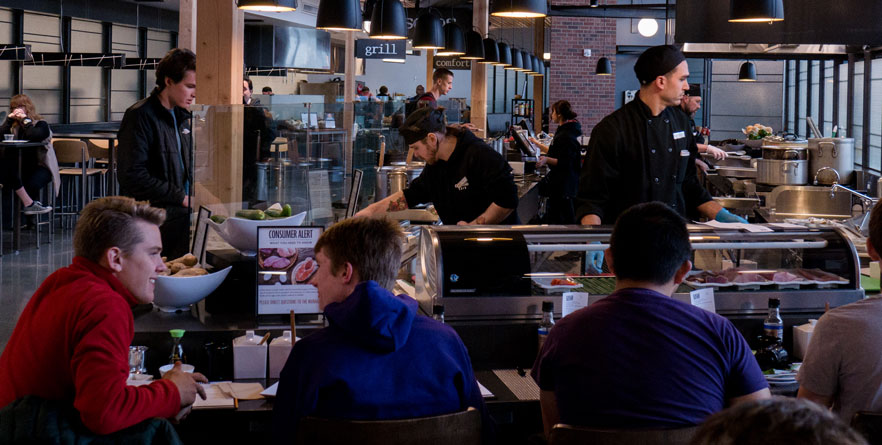 Students eating at Cleveland Commons